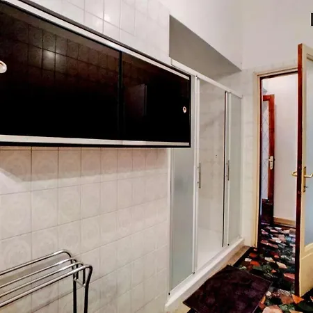 Hostel Aris Central House Mediolan