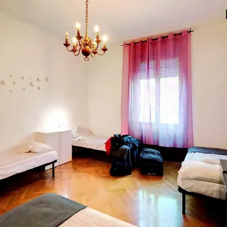 אכסניה Aris Central House